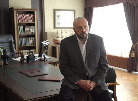 Весенняя премьера: на «ТВ Центре» сегодня новый детектив «Улыбка Лиса»