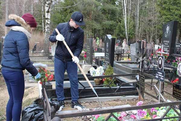 obshhegorodskaya-memorial-no-patronatnaya-aktsiya-po-uborke-voinskih-zahoronenij-2
