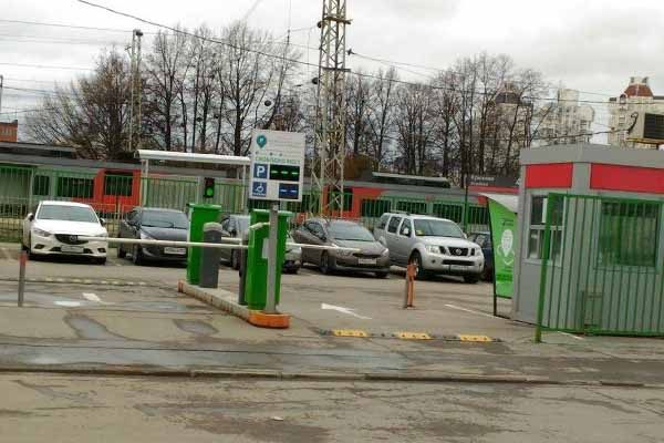 platnaya-parkovka-v-kryukovo-stanet-perehvaty-vayushhej-stoyanku-mozhno-budet-oplatit-biletami-na-e-lektrichku