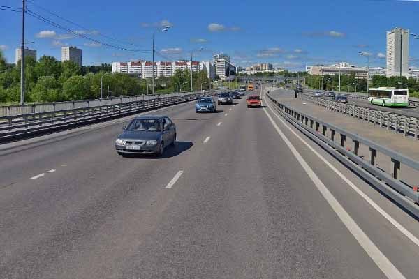 prefektura-budet-dobivat-sya-vklyucheniya-rekonstruktsii-mosta-cherez-reku-shodnya-v-adresnuyu-investitsionnuyu-programmu