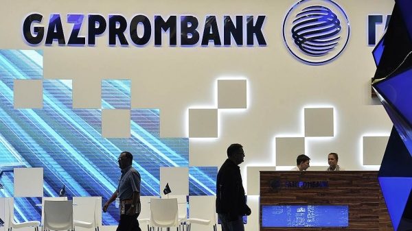 "Газпром-медиа" зовет долг