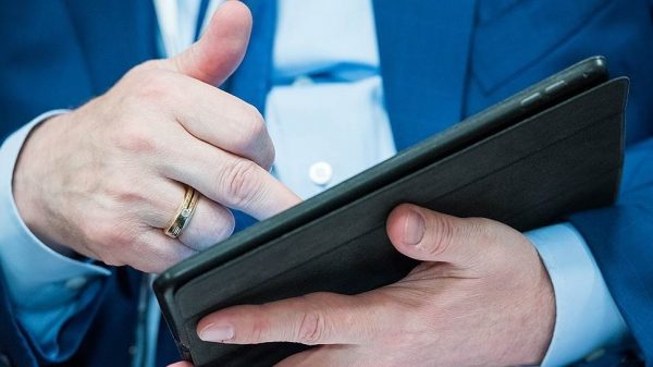 Подпись попросили не сокращать