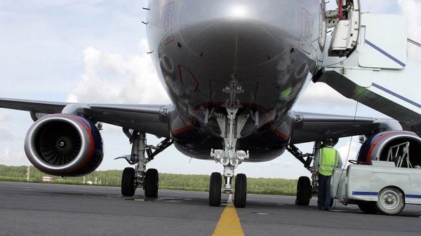 Топ-менеджеров заталкивают в SSJ 100