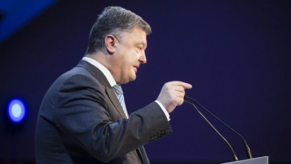 Порошенко требует обеспечить прозрачный судебный процесс по делу Януковича