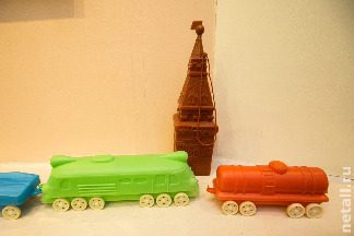 
                    Игрушки из детства          