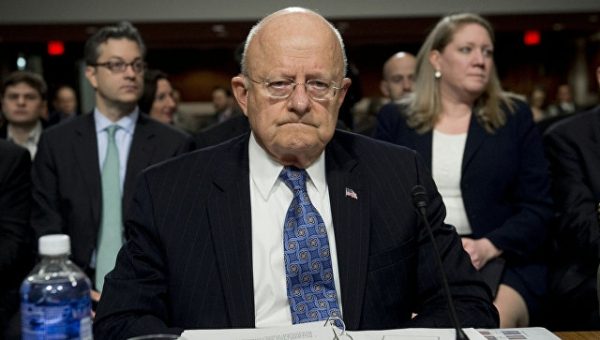 Экс-глава разведки США уверен, что Россия продолжит влиять на выборы в мире