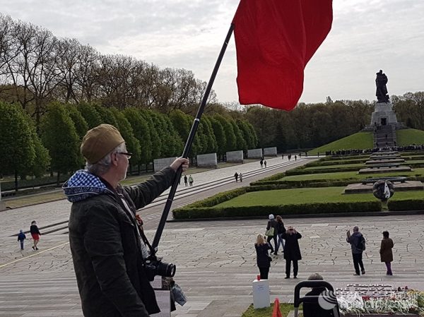 В Берлине возложили венки к мемориалу павшим советским воинам