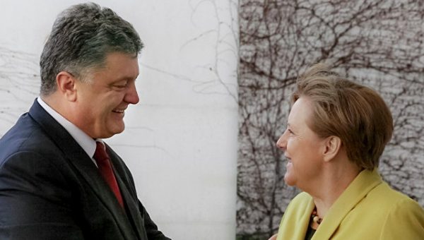 Порошенко и Меркель обсудили "нормандский формат" с участием Макрона