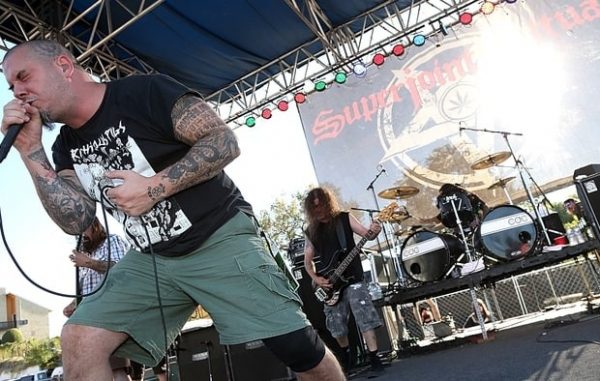 ВИДЕО: Свежее выступление Фила Ансельмо с SUPERJOINT