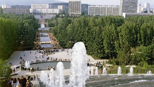 В Тбилиси в Парке победы собрались ветераны Великой Отечественной войны