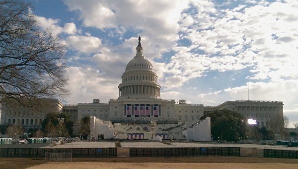 В конгрессе хотят обязать Трампа пускать журналистов на все переговоры