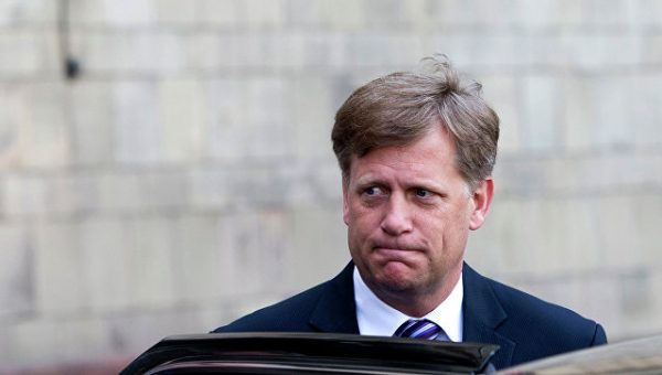 Макфол: русские смеются над США при Трампе