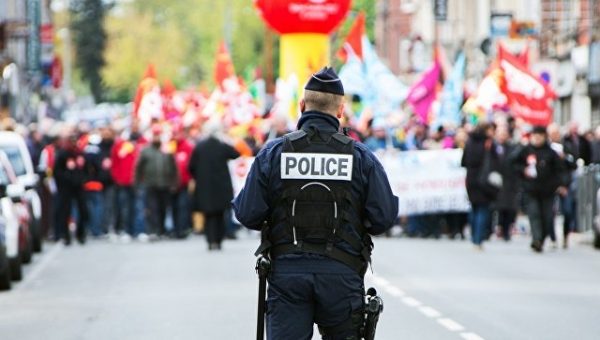 Во Франции усилят меры безопасности на мероприятиях