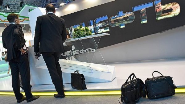 «Роснефть» обвинила «Систему» в выводе активов