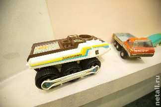 
                    Игрушки из детства          