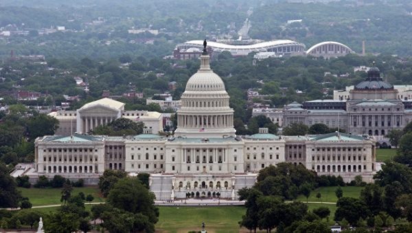 СМИ: в сенате США запросили у команды Трампа документы с июня 2015 года