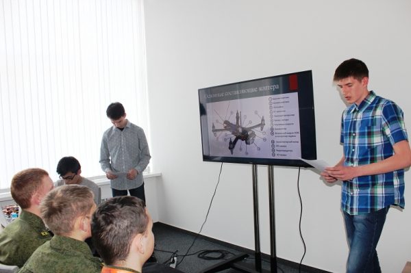 Зеленоградские кадеты разработали квадрокоптер для спасательных служб и ЦОДД