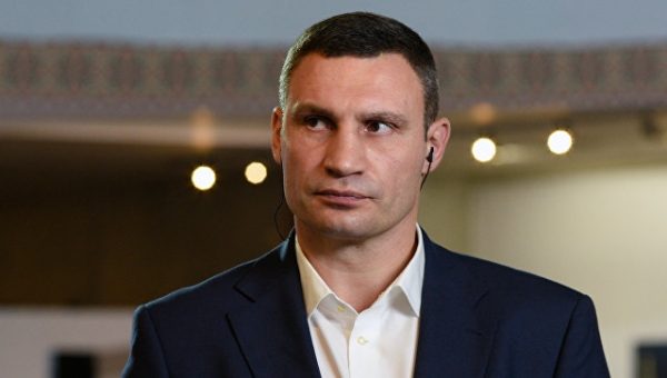 Заглянул в завтрашний день. Кличко торжественно открыл инновационный туалет