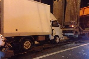Пьяный водитель спровоцировал тройное ДТП около «Иридиума»