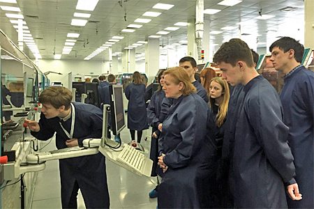 
                    «Микрон» анонсировал ежемесячные экскурсии по заводу          