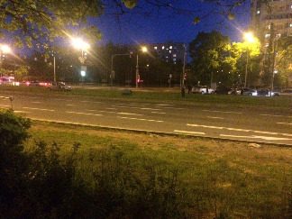 
                    Проехавший на красный свет водитель устроил массовое ДТП у площади Юности          