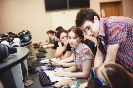 
                    МИЭТ подводит итоги пилотного проекта «Школа предпринимательства»          