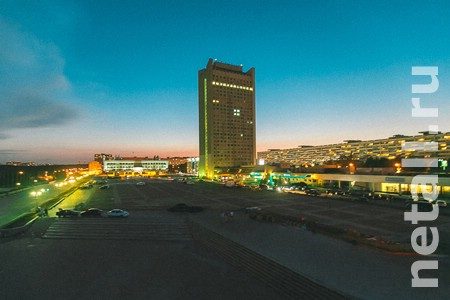 
                    Префект назвал причины разрушения плитки на Центральной площади          