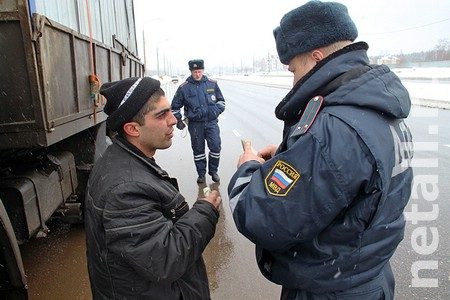 
                    C 1 июня иностранцам нельзя работать водителями без российских прав          