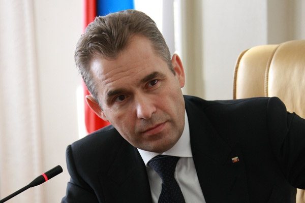 Павел Астахов выпустил детективный роман про «группы смерти»