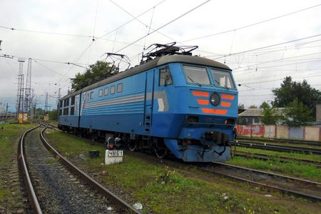 
                    На крыше электровоза на ОЖД обнаружили труп мужчины          