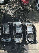 
                    В 11-м микрорайоне сгорели три автомобиля          