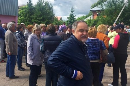 
                    Под Зеленоградом прошел митинг против строительства колумбария          