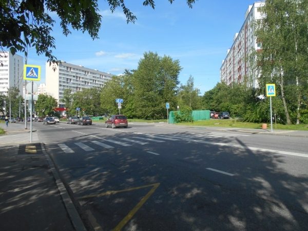 На Озерной аллее появился новый пешеходный переход и изменилась схема движения