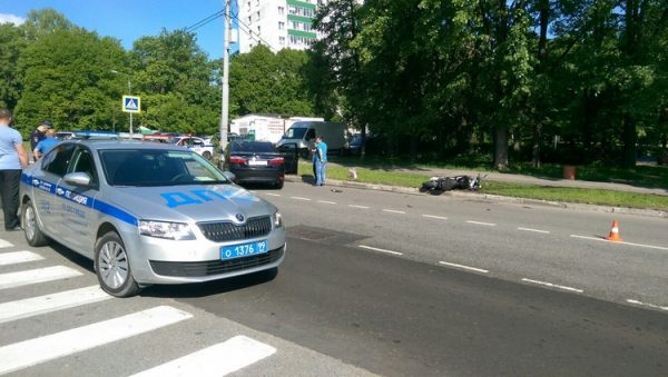 
                    В ДТП у горбольницы пострадал скутерист          