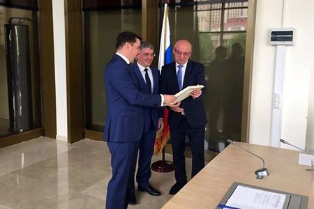 
                    «Ангстрем-Т» инвестирует в производство флеш-памяти 1,6 млрд рублей          