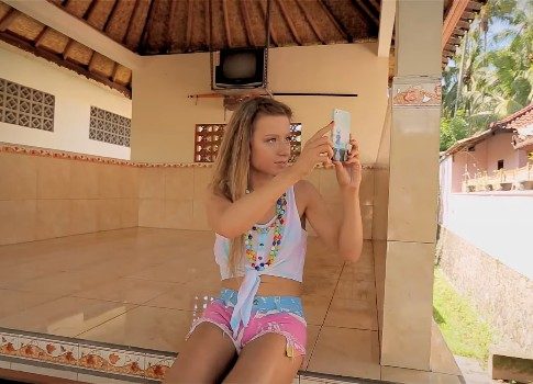 Юлия Савичева вернулась?