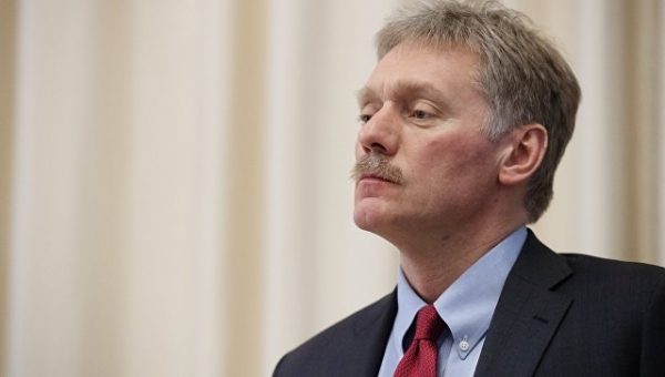 Песков отказался комментировать итоги выборов в Британии