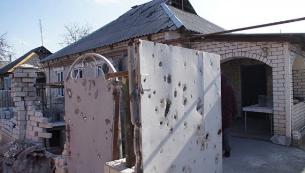 Силовики выпустили по ЛНР более 250 снарядов за сутки, заявили в республике