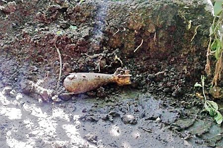 
                    Во дворе дома у станции Крюково нашли снаряд времен войны          