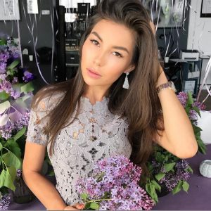 Без стеснения