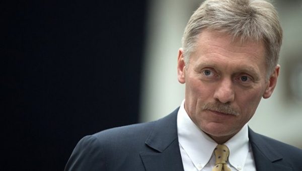 Песков сообщил о возможности телефонного разговора в <span id=