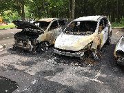 
                    В 11-м микрорайоне сгорели три автомобиля          