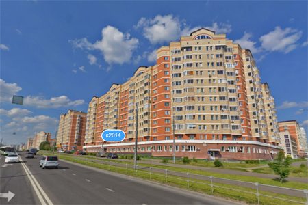 
                    Полицейские спасли повисшего на окне 9-го этажа пенсионера          