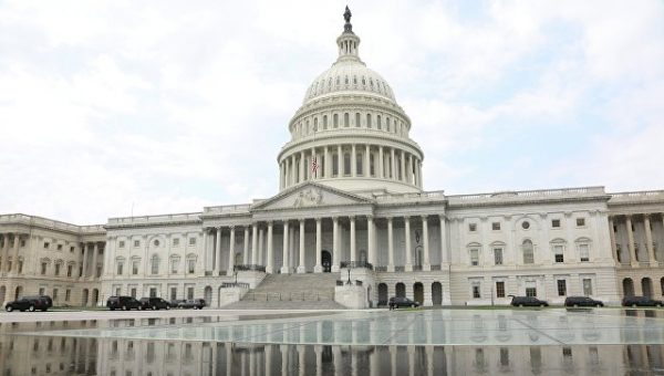 Автор компромата на Трампа даст показания в сенате США