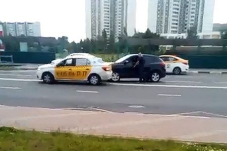 
                    С места ДТП по встречке          