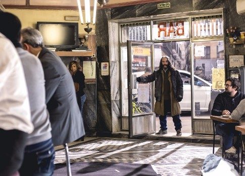 Кофе и стрельба: в России выходит комедийная драма «Дикая история»