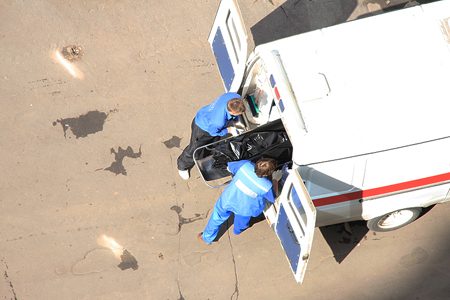 
                    17-летняя девушка упала с девятого этажа в 16-м микрорайоне          