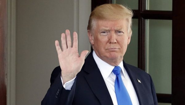 Трамп заявил, что "диктатор" Мадуро захватил абсолютную власть в Венесуэле