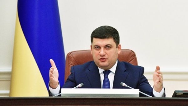 В органах власти на Украине должно быть меньше иностранцев, заявил Гройсман