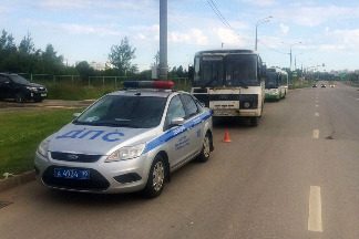 
                    «Гаишники» отобрали у строителей 23-го микрорайона неисправный автобус          